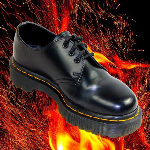 Dr. Martens Shoes - Dr. Martens Bex Black Leather Lace-Up Low Quarter Oxford, Size 6
